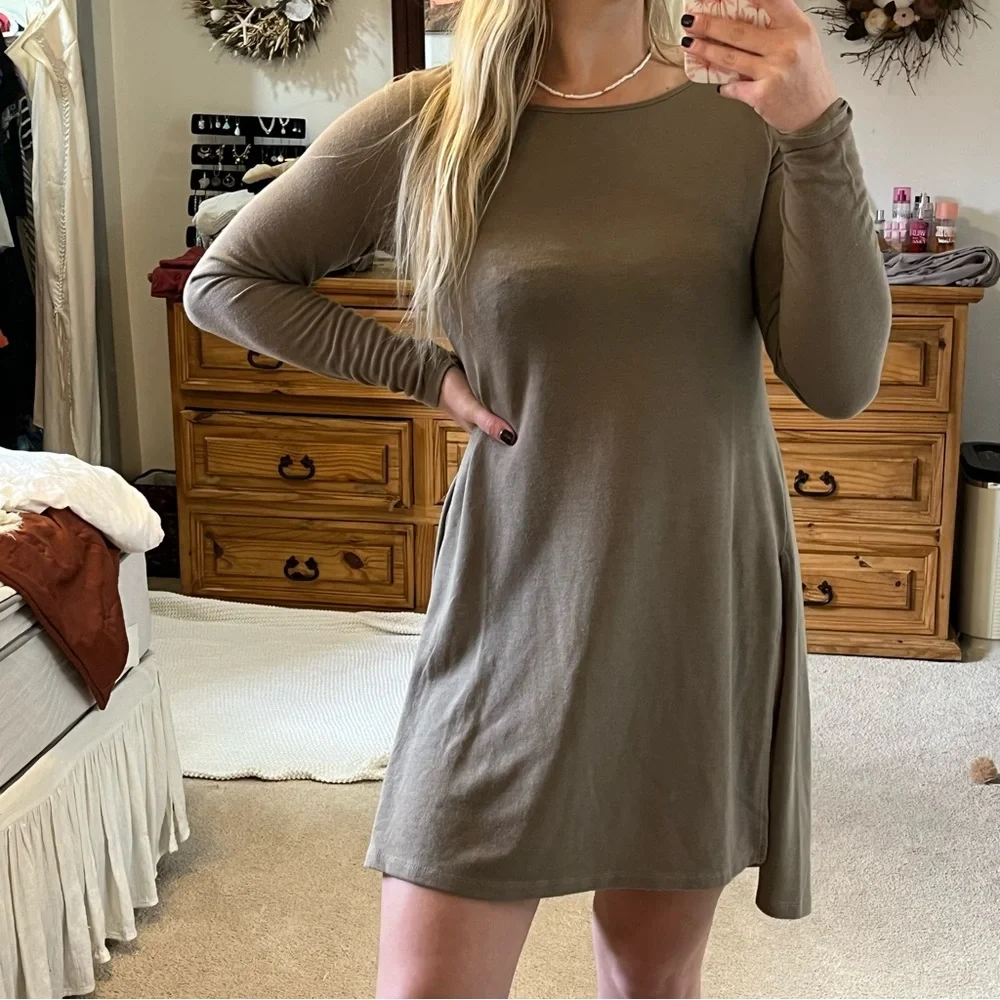 Lisa Rinna long sleeve slit side top - Picture 1 of 7